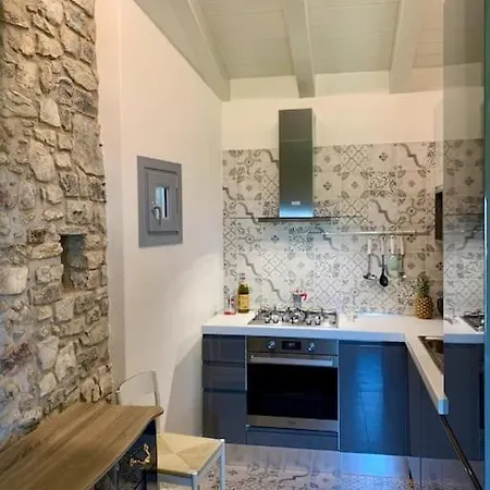 Casa Elena Muslone